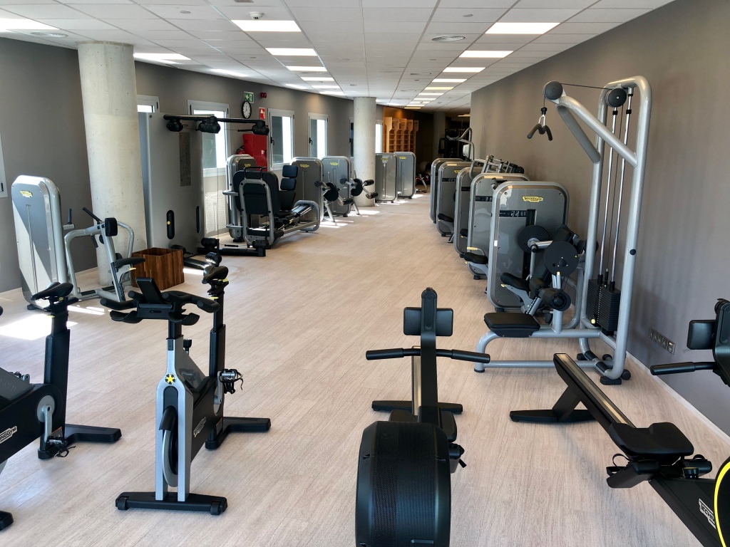 W Barcelona FIT fitness center weight machines