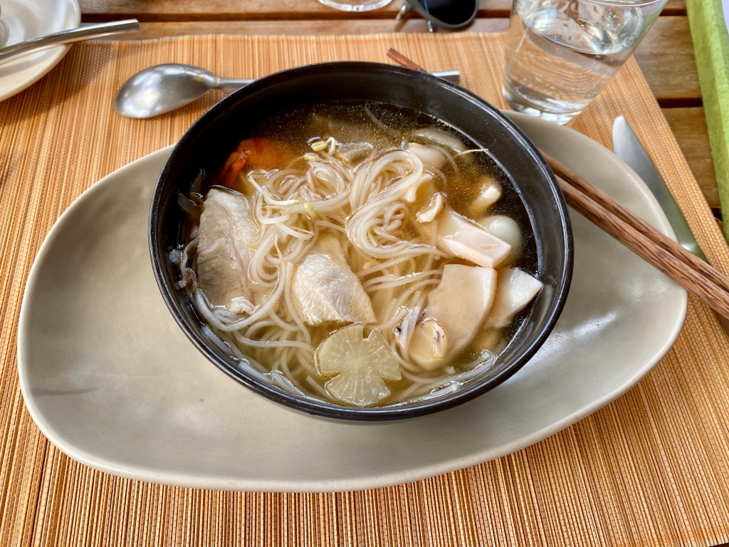 Seafood noodles 